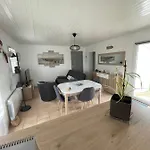 Petite Maison Au Calme, Dans Impasse *