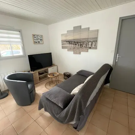 Petite Maison Au Calme, Dans Impasse Ferienhaus *