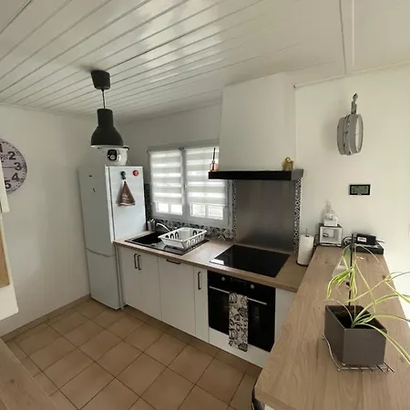 Petite Maison Au Calme, Dans Impasse Casa de Férias L'Epine (Vendee)