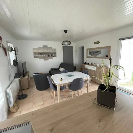 Petite Maison Au Calme, Dans Impasse *