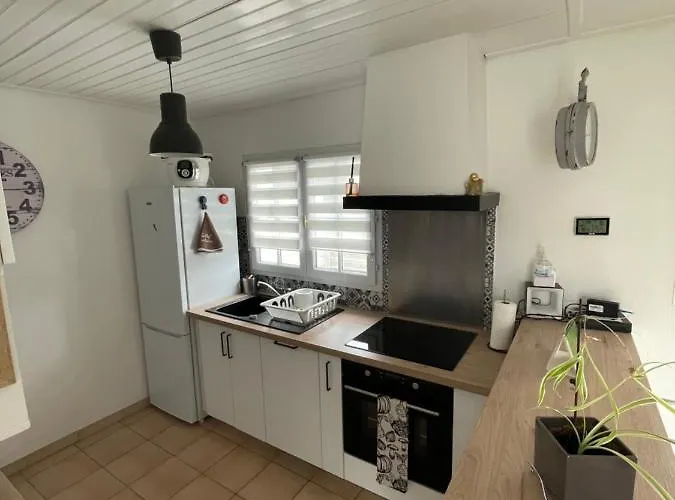 Petite Maison Au Calme, Dans Impasse 펜션 L'Epine (Vendee)