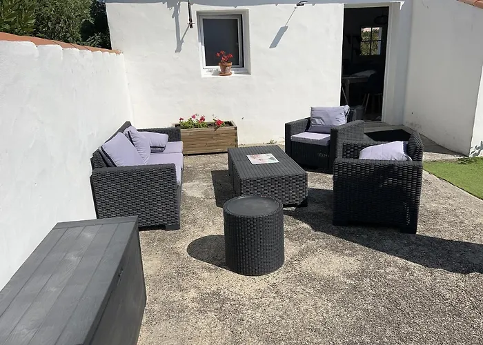 Petite Maison Au Calme, Dans Impasse 펜션