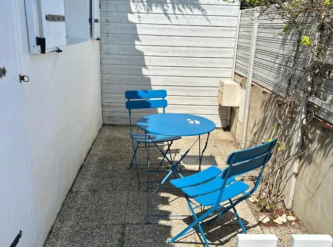 Petite Maison Au Calme, Dans Impasse L'Epine (Vendee)